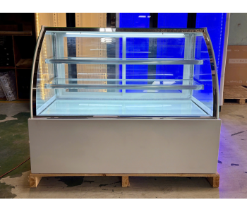 Tủ bánh kem Lightcool Kính Cong 1m8 DG-1800Y