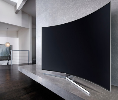 Tivi màn hình cong là gì? Có nên sử dụng không?