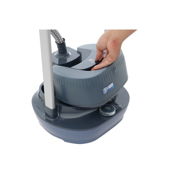 Bàn ủi hơi nước đứng Electrolux E5GS1-44MN 1800W