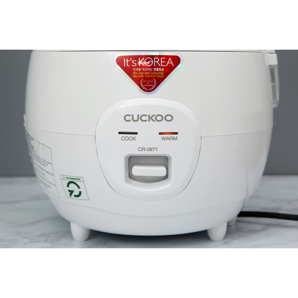 Nồi cơm nắp gài Cuckoo CR-0671 - 1.08 lít