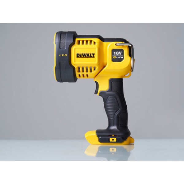 Đèn LED dùng pin DeWalt 20V Max DCL043N-KR - Chưa pin, sạc