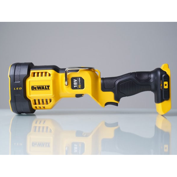 Đèn LED dùng pin DeWalt 20V Max DCL043N-KR - Chưa pin, sạc