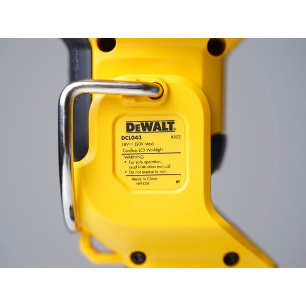 Đèn LED dùng pin DeWalt 20V Max DCL043N-KR - Chưa pin, sạc