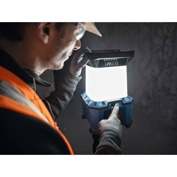 Đèn pin công trường Bosch GLA 18VH-7500 Solo 06014A5001 (chưa pin, sạc)