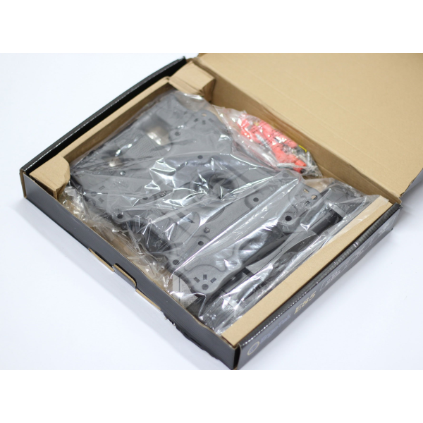 Giá treo tivi sát tường siêu mỏng ERGOTEK E85 - Xoay đa năng (32 inch - 65 inch)