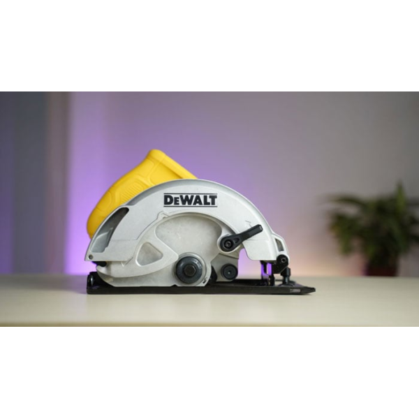 Máy cưa đĩa 185mm DeWalt DWE561-B1