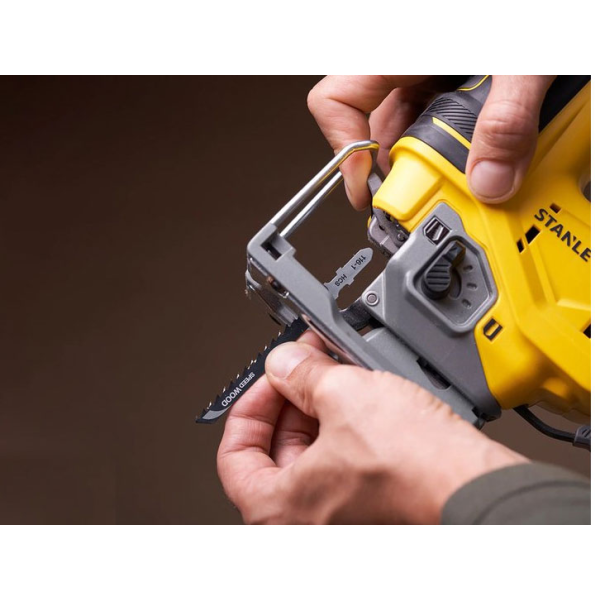 Máy cưa lọng dùng pin 20V Max Stanley SBJ650-KR (Chưa pin, sạc)