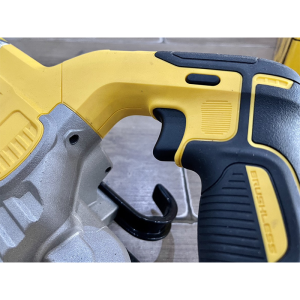Máy cưa vòng dùng pin Dewalt DCS374N-KR - Chưa pin và sạc