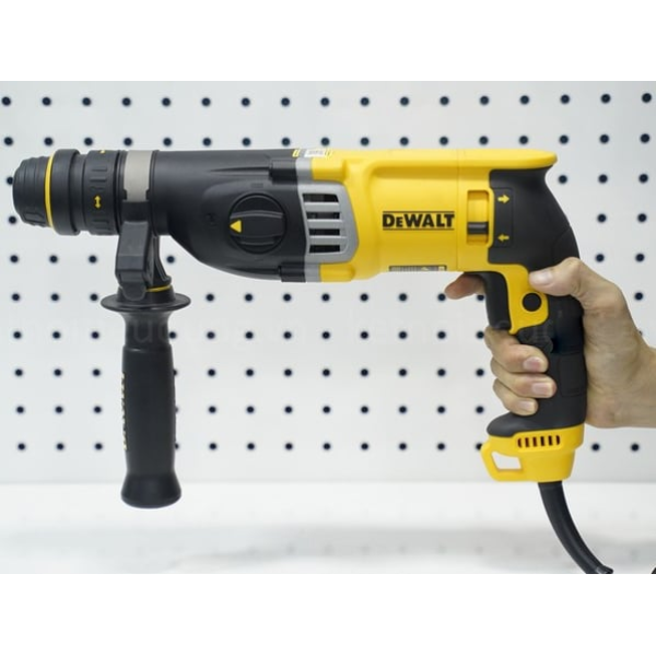 Máy khoan búa DeWalt D25144KA