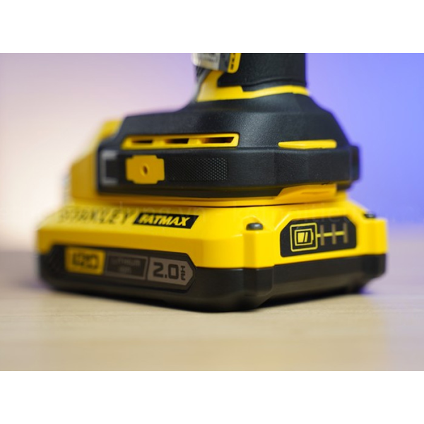 Máy khoan động lực dùng pin Stanley SBD715D2K