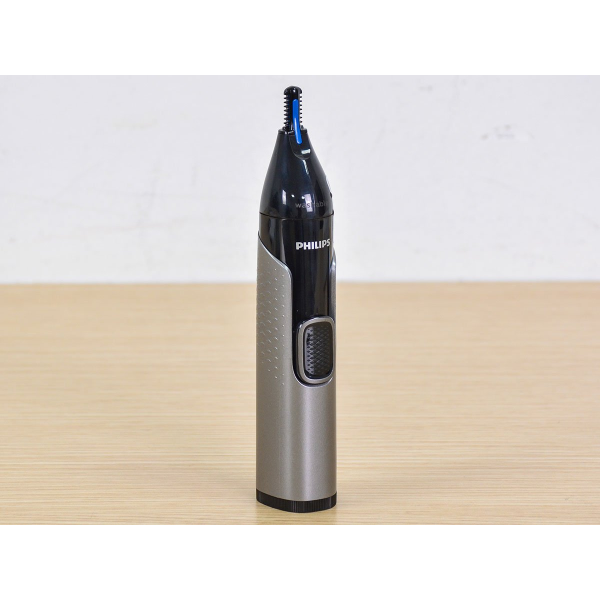 Máy tỉa lông mũi, tai và lông mày Philips NT3650/16