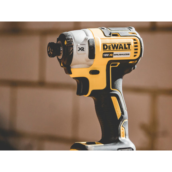 Thân máy vặn vít dùng pin Dewalt DCF887N-KR 18V Không pin, sạc