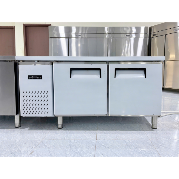 Tủ bàn Đông Công Nghiệp Lightcool 1M8 BL-1800 380L