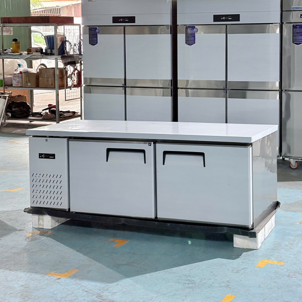 Tủ bàn Đông Công Nghiệp Lightcool 1M8 BL-1800 380L