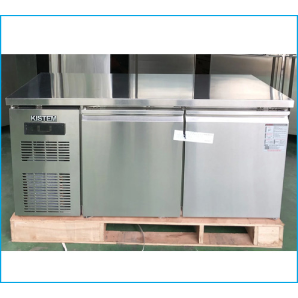 Tủ bàn lạnh công nghiệp 1360mm có quạt Kistem KIS-XFT13R