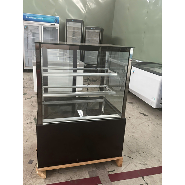 Tủ Bánh Kem Inox Lightcool 90CM 312L DG-900Z Kính Vuông Đen