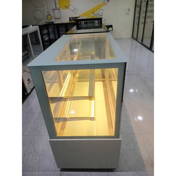 Tủ bánh kem Lightcool 1M2 426L DG-1200Z Kính Vuông