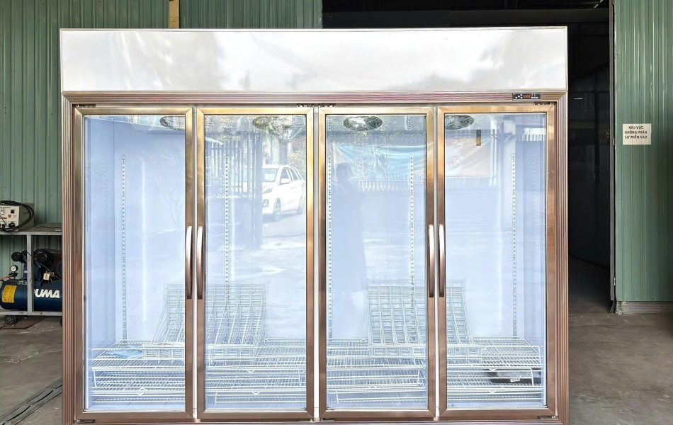 Tủ mát Lightcool 4 cánh LC-2380ZCW 2580 lít