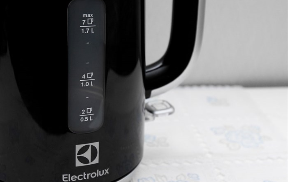Ấm đun nước Electrolux 1.7 lít EEK3505