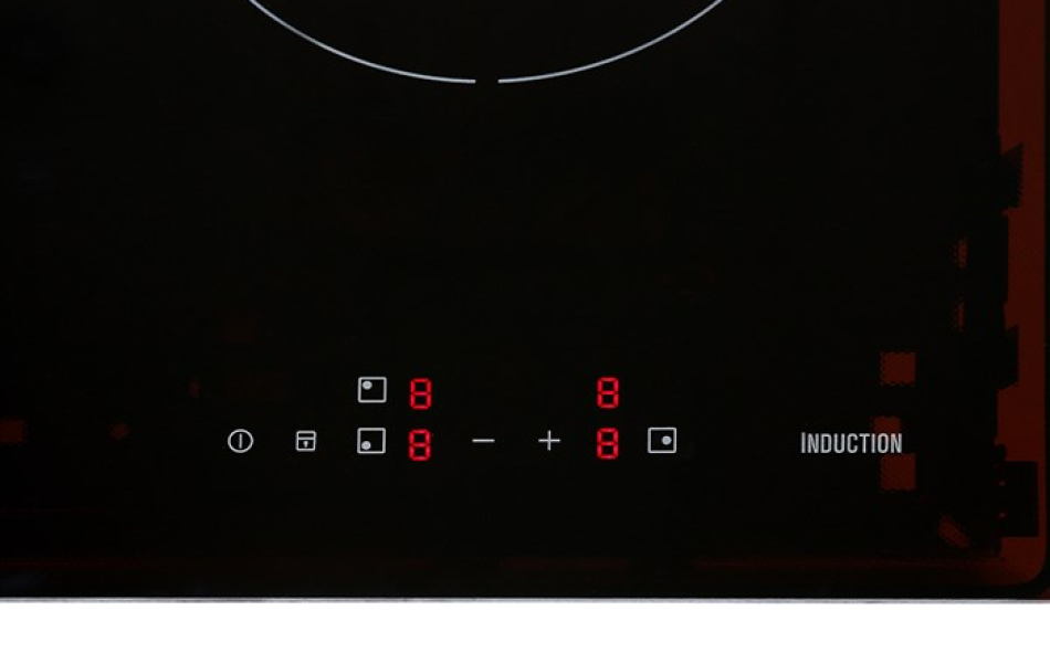 Bếp từ 3 vùng nấu lắp âm Electrolux E6203IOK