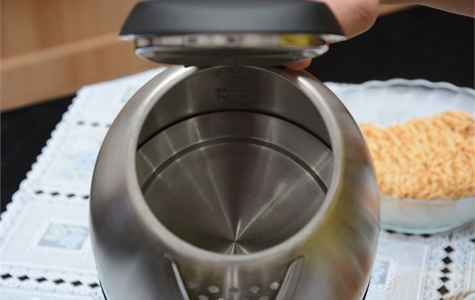 Bình đun siêu tốc Philips 1.5 lít HD9306