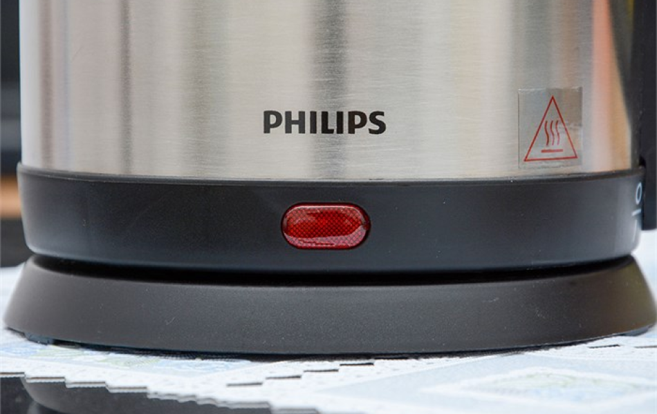 Bình đun siêu tốc Philips 1.5 lít HD9306