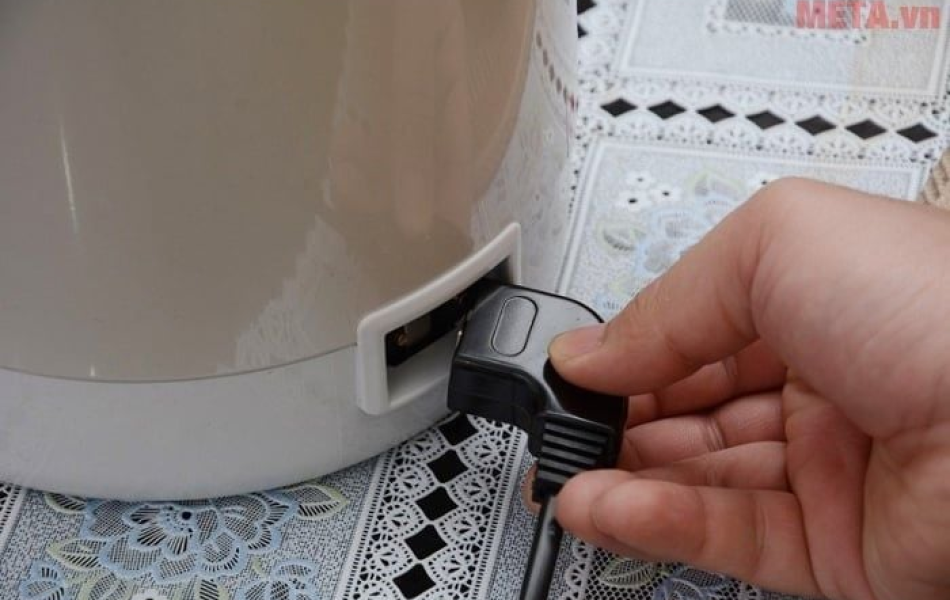 Bình thủy điện Sharp KP-20BTV