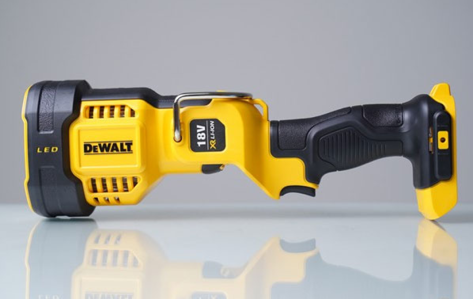 Đèn LED dùng pin DeWalt 20V Max DCL043N-KR - Chưa pin, sạc