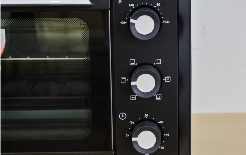 Lò nướng Sanaky VH-309S2D 30 lít - Màu đen