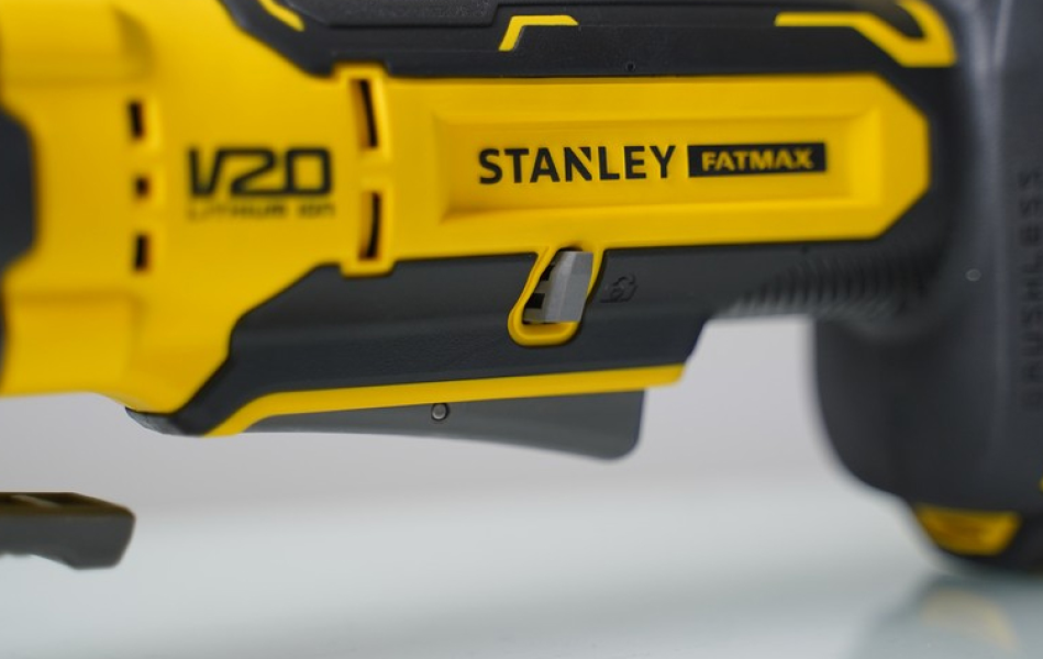 Máy cắt rung cầm tay dùng pin 20V Max Stanley SBT510D2K-KR (2 pin 2.0AH + sạc)