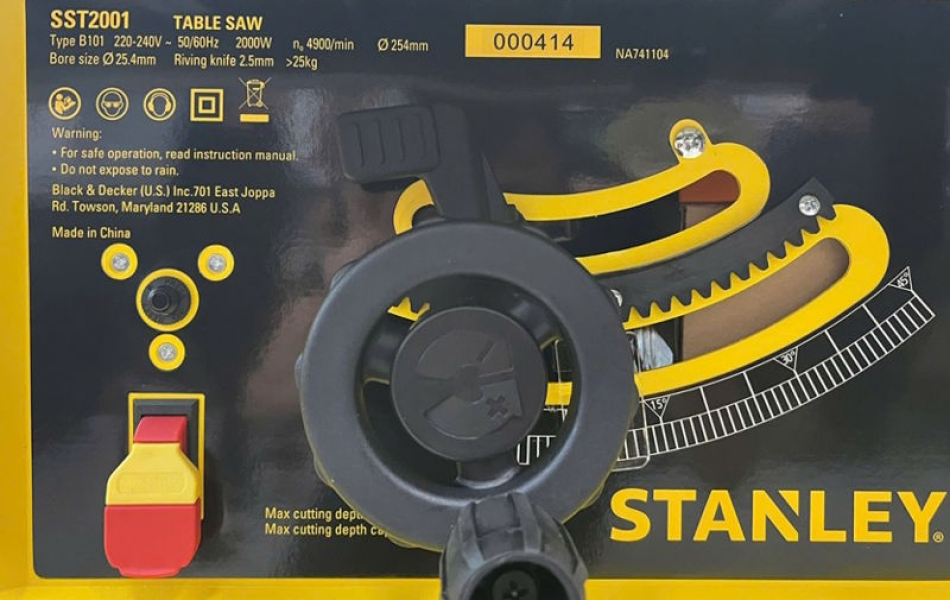 Máy cưa bàn Stanley SST2001-B1 - 2.000W