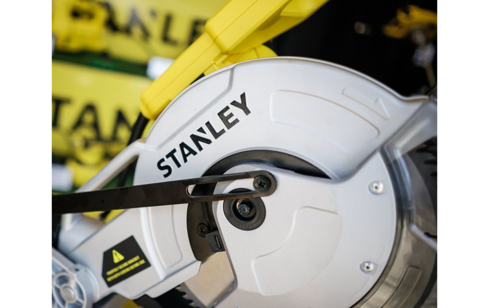 Máy cưa đa góc trượt 1.800W Stanley SM18-B1