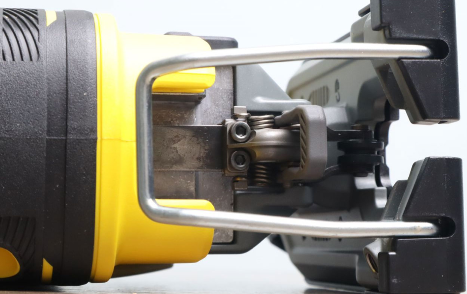 Máy cưa lọng dùng pin 20V Max Stanley SBJ650-KR (Chưa pin, sạc)