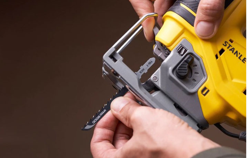 Máy cưa lọng dùng pin 20V Max Stanley SBJ650-KR (Chưa pin, sạc)