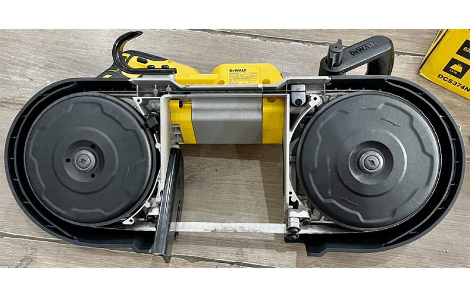 Máy cưa vòng dùng pin Dewalt DCS374N-KR - Chưa pin và sạc