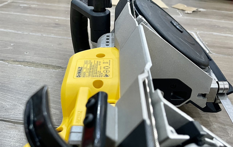 Máy cưa vòng dùng pin Dewalt DCS374N-KR - Chưa pin và sạc