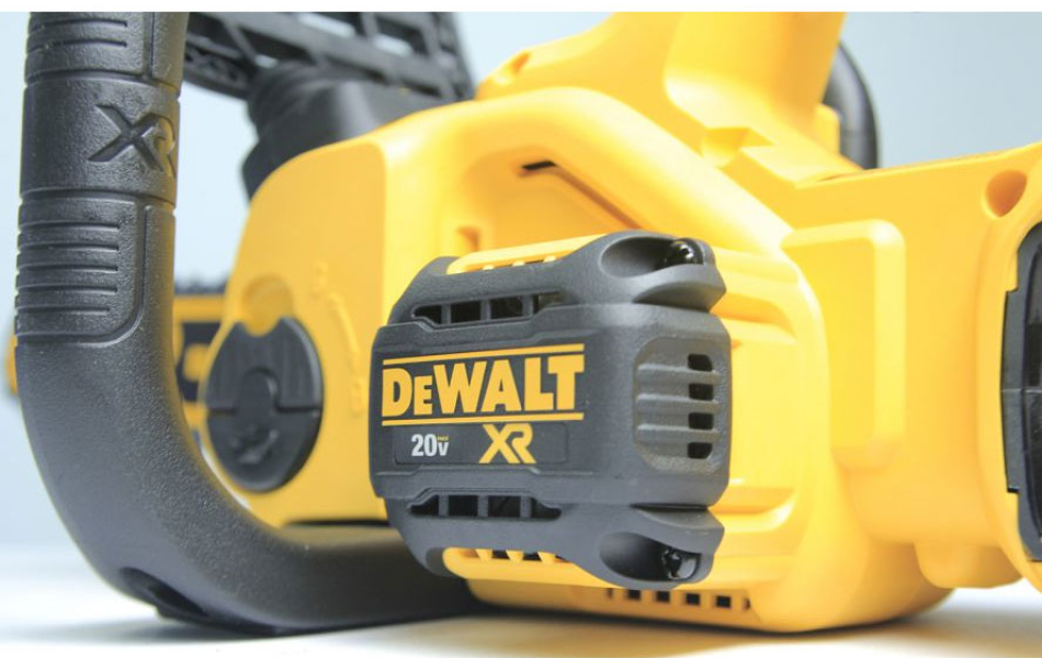Máy cưa xích dùng pin 20V Max DeWalt DCCS620B 30cm - Chưa pin và sạc