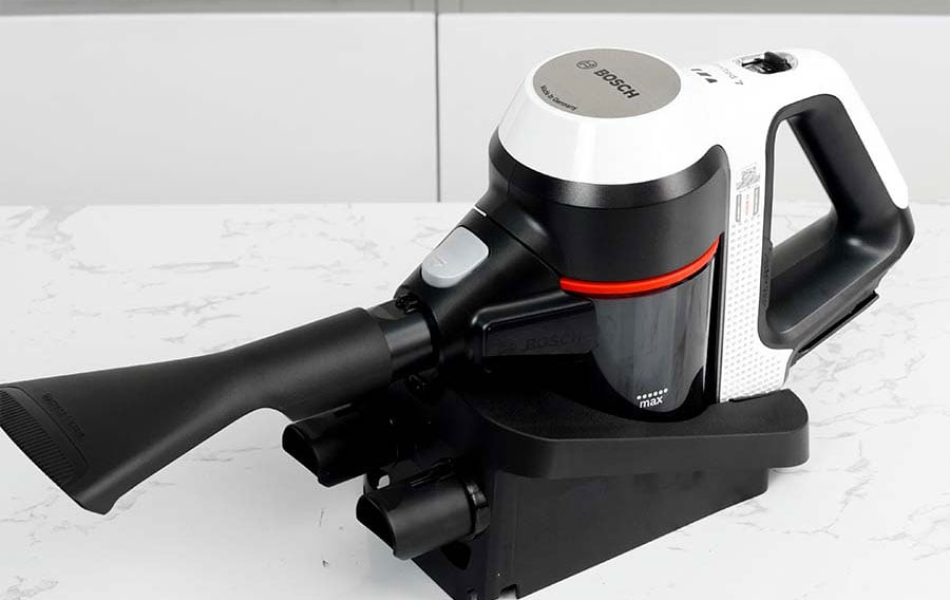 Máy hút bụi cầm tay Bosch BBS711W