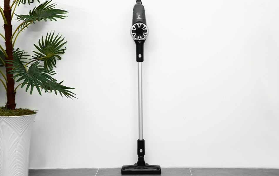 Máy hút bụi Electrolux EFP31315