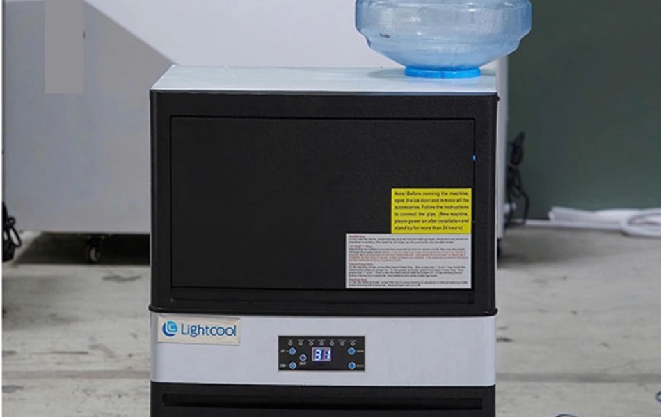 Máy làm đá viên Lightcool SK-68F