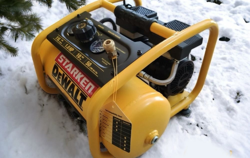 Máy nén khí không dầu 11 lít DeWalt DXCM3301181