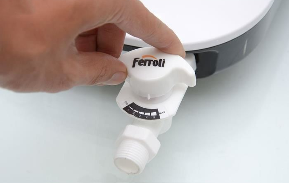 Máy nước nóng Ferroli Divo SDN 4.5S