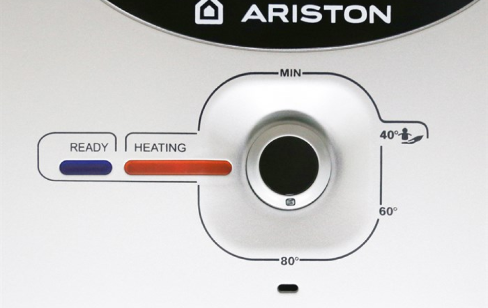 Máy nước nóng gián tiếp Ariston 15 lít 2500W AN2 15 RS 2.5 FE 