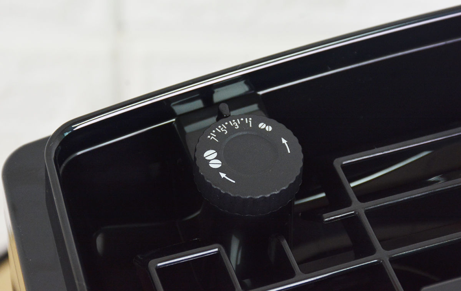 Máy pha cà phê Delonghi ECAM 22.110B