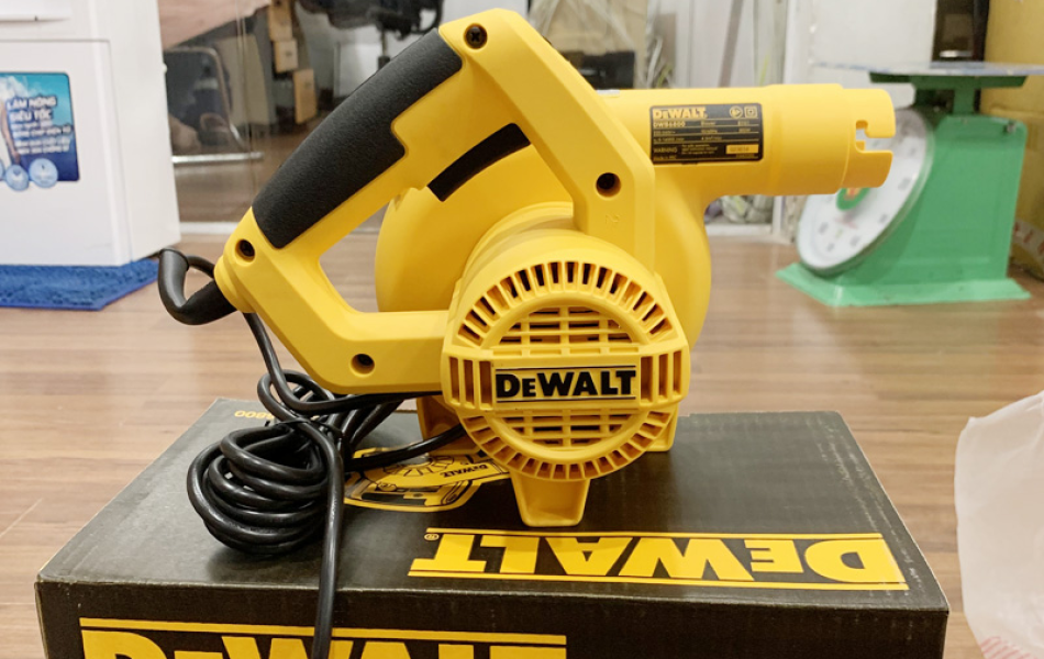 Máy thổi bụi DeWalt DWB6800