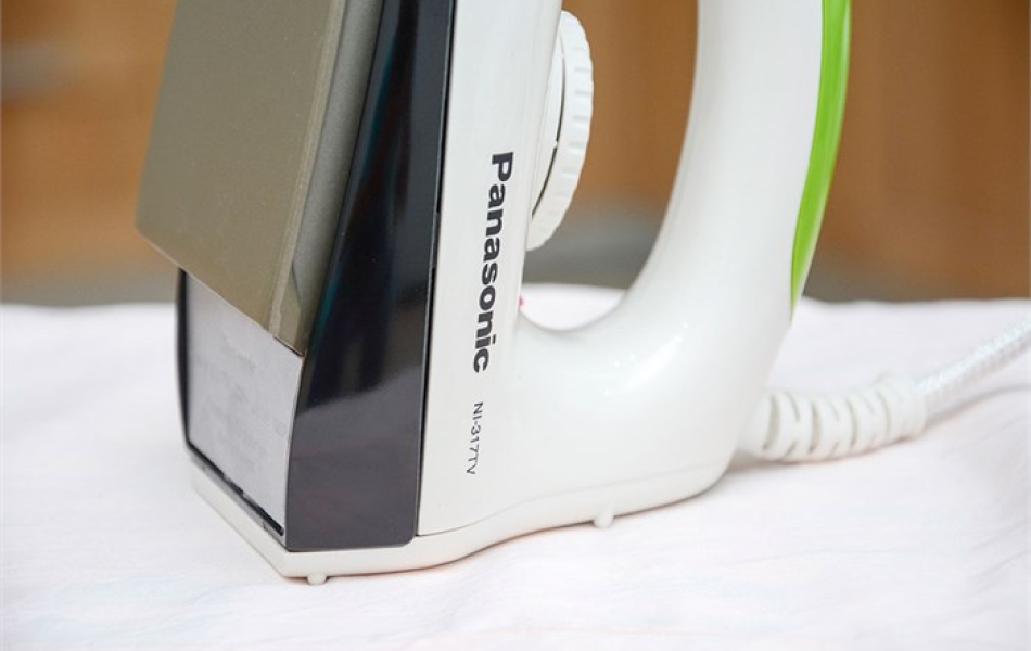 Bàn ủi khô Panasonic PABU-NI-317TXRA