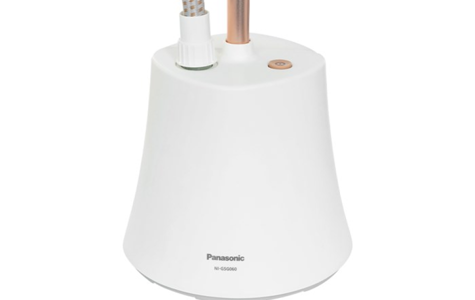 Bàn ủi hơi nước đứng Panasonic NI-GSG060WRA
