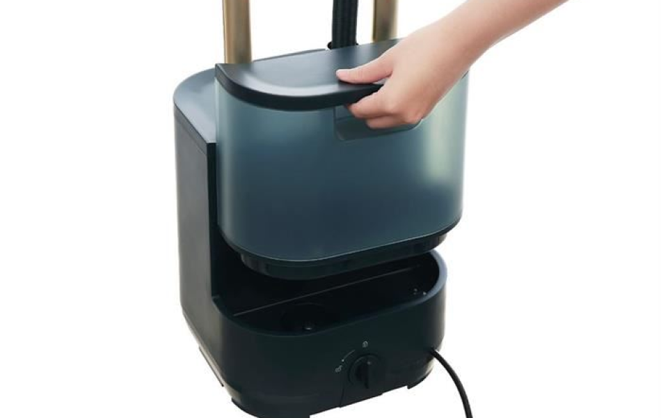 Bàn ủi hơi nước đứng Panasonic NI-GWG090GRA