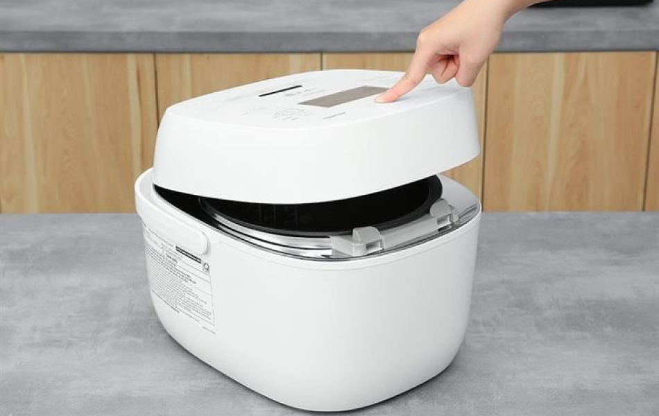 Nồi cơm điện cao tần áp suất chân không Toshiba RC-18VXWVN(W)