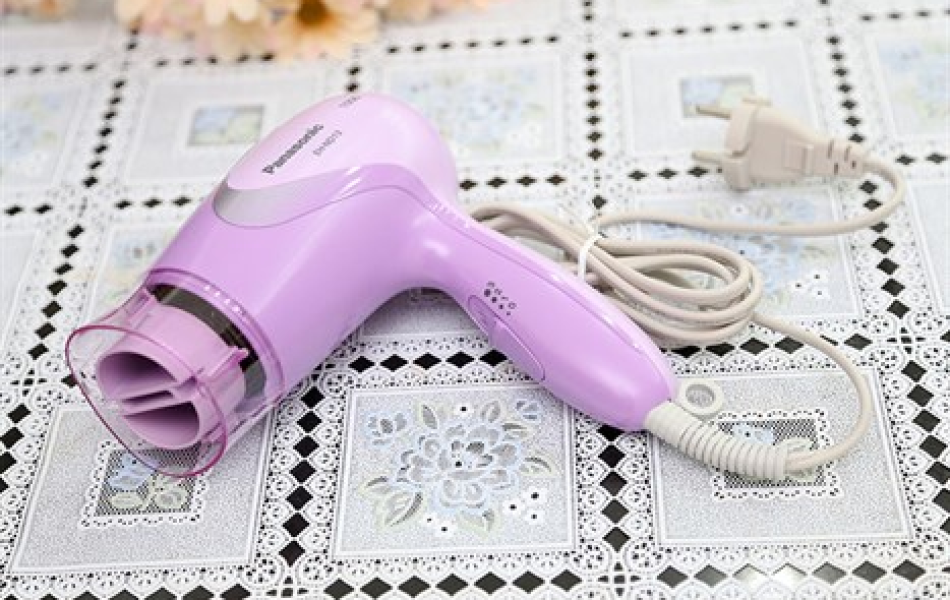 Máy sấy tóc 1000W Panasonic EH-ND13-V645